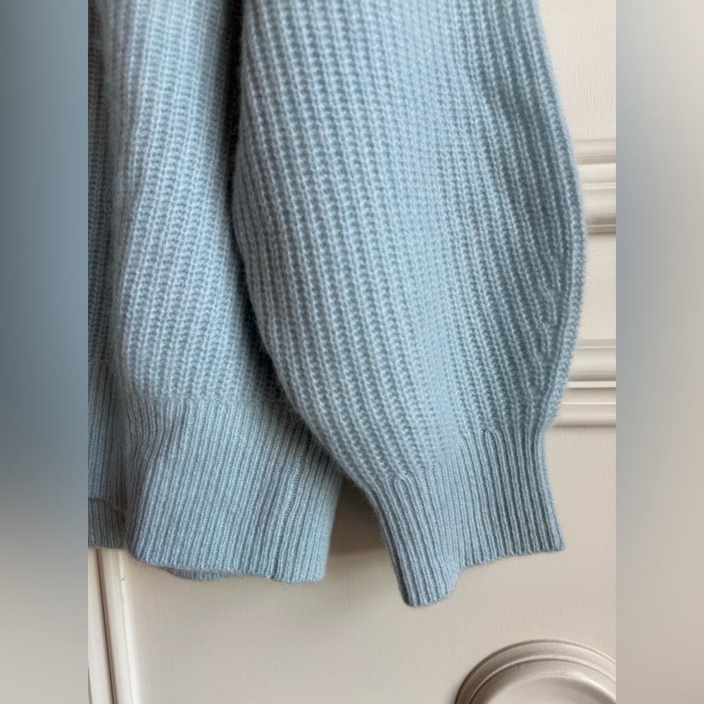 Bloomingdale's Cashmere Sweater in Soft Blue - Picture 6 of 6